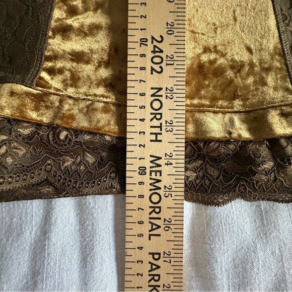 LOGO Lavish Shirt Womens Small Brown Gold Lace Velvet Tunic Scallop Hem Boho - Picture 4 of 10